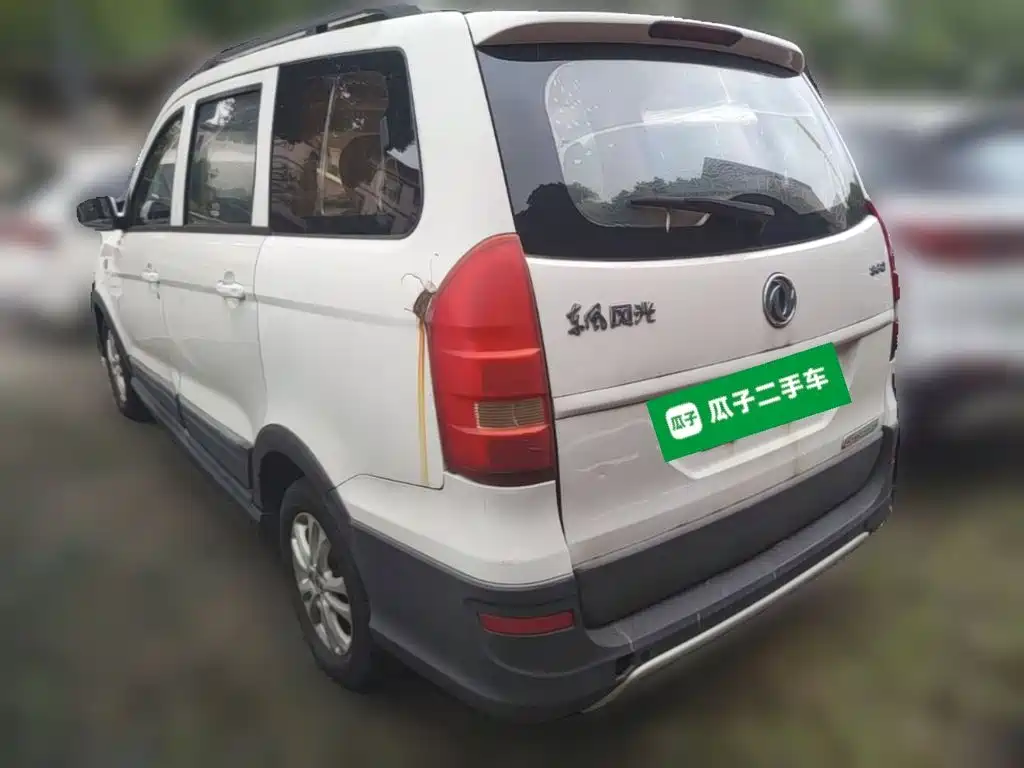 Dongfeng Fengguang Fengguang 360 2015 2015 1.5L Manual Comfort II 7-seater