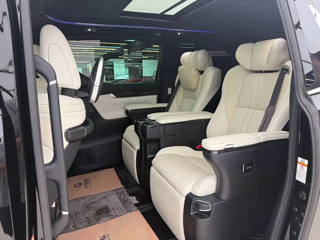 Lexus LM 2020 2020 300h Seven-Seater Elegance Edition