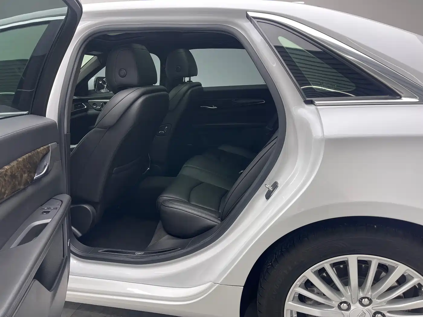 Cadillac CT6 2020 28T Luxury Sport фото 15