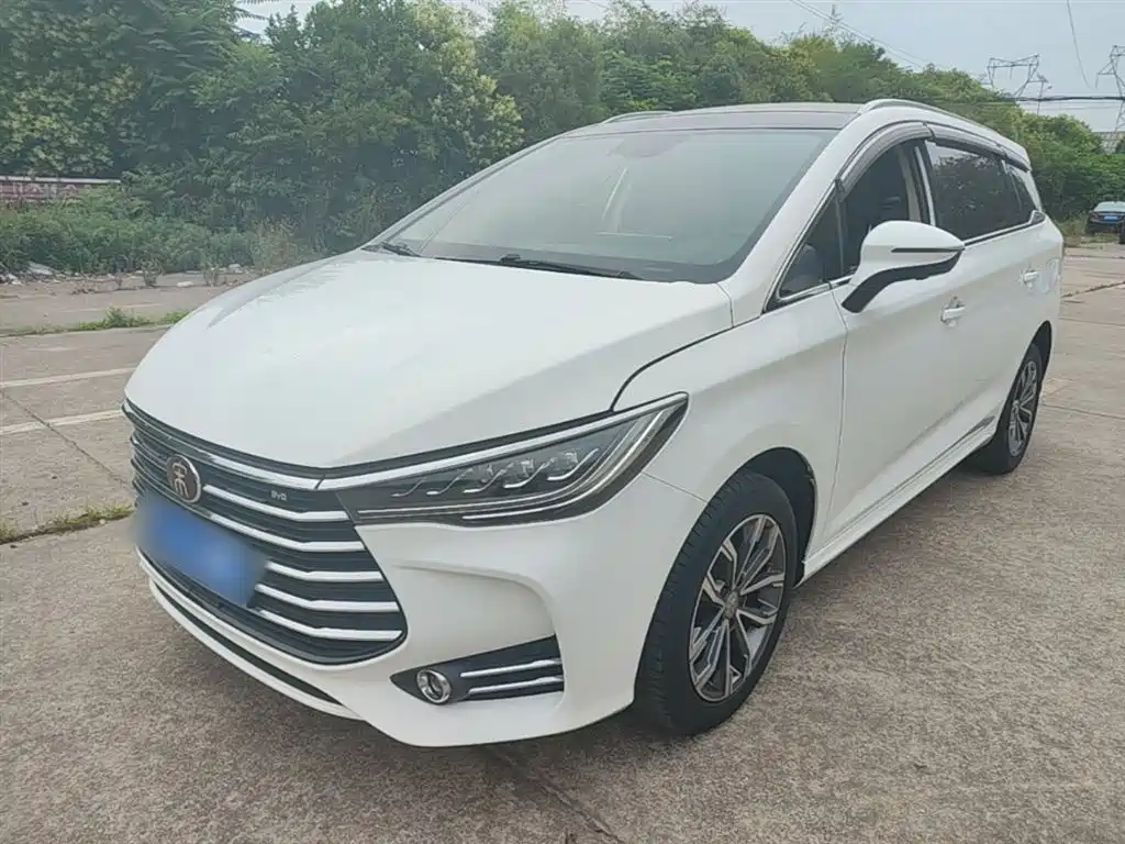 BYD Song MAX 2019 1.5T Auto Smart Connect Premium 6-seater China VI