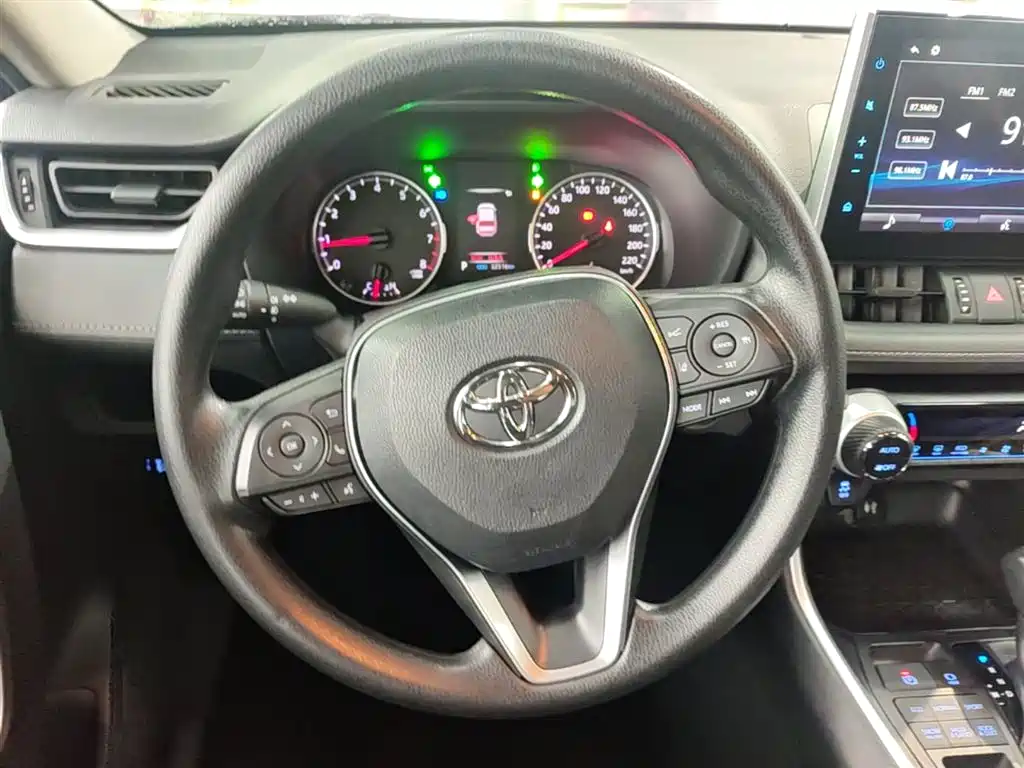 Toyota Wildlander 2020 2.0L CVT AWD Luxury Edition фото 11