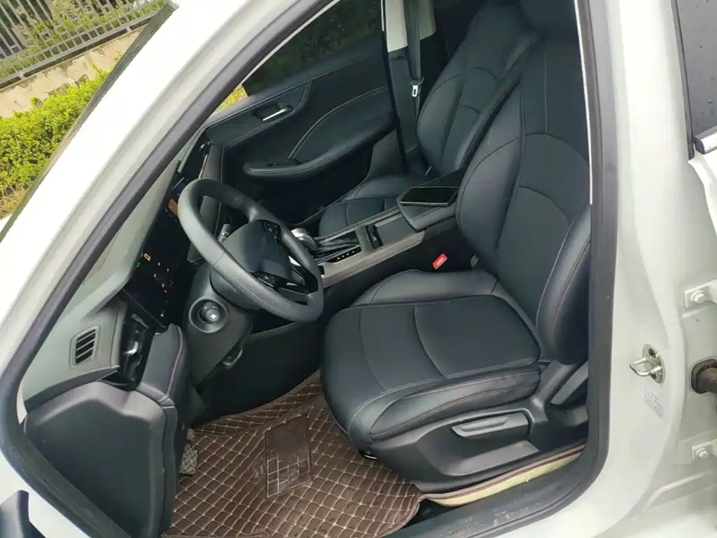 Roewe i5 2025 2023 1.5L CVT Luxury Edition