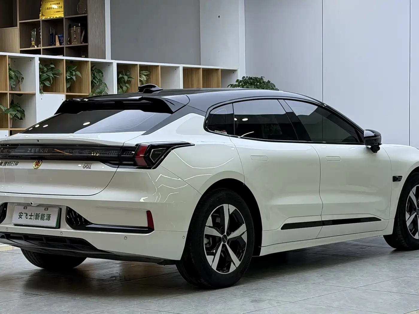 ZEEKR EXTREME KRYPTON 001