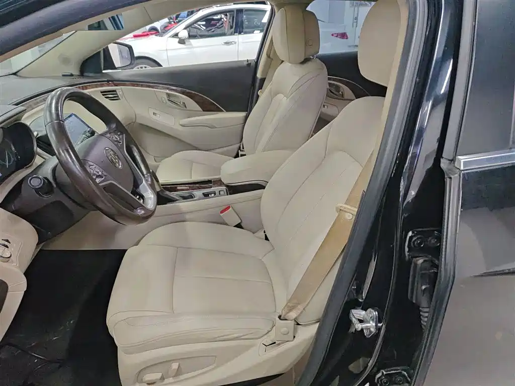 Buick LaCrosse 2013 2.4L SIDI Leading Comfort фото 11