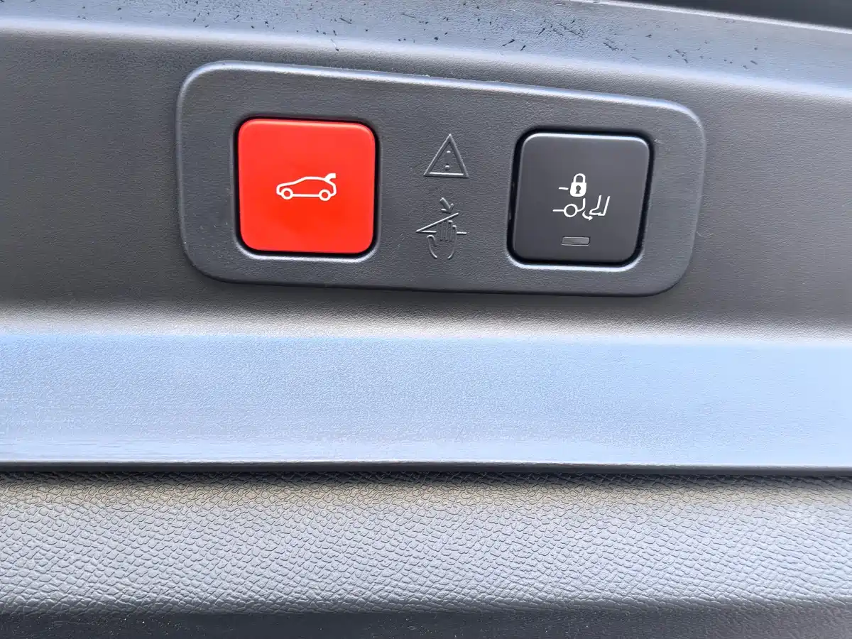 Peugeot 5008 фото 22