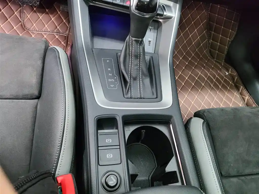 Audi Q3 2019 40 TFSI Fashion Dynamic фото 13