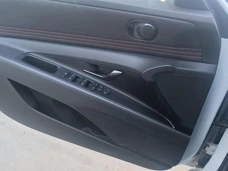 Hyundai Elantra 2021 240TGDi DCT LUX Premium Edition фото 7