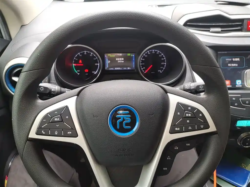 BYD Yuan New Energy 2018 EV360 Smart Connected Cool Edition фото 7