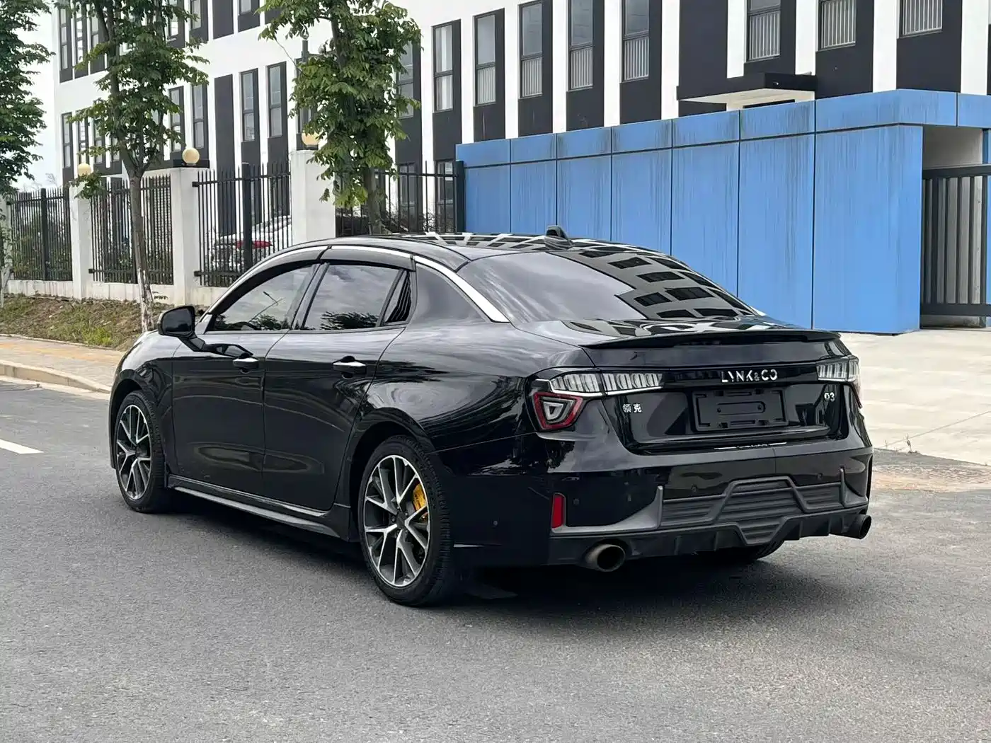Lynk & Co 03 2018 1.5TD DCT Power Pro Version China V фото 4