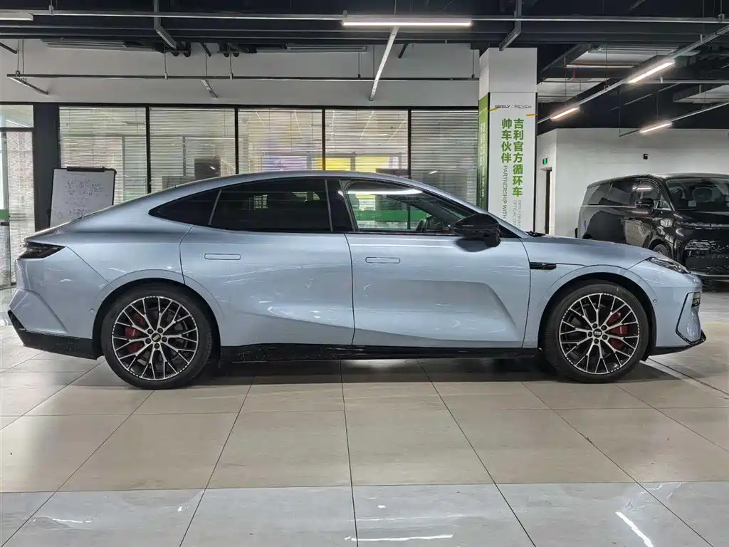 Geely Galaxy Galaxy E8 2025 620km AWD Starship LiDAR Smart Drive Edition фото 3