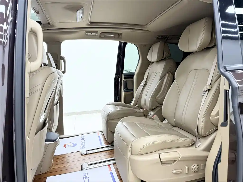 Buick GL8 2018 ES 28T Flagship Type China VI фото 5