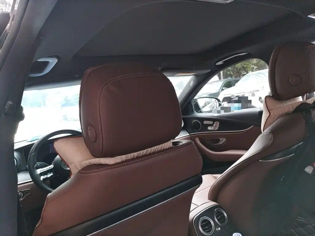 Mercedes-Benz E-Class New Energy 2021 E 350 e L Plug-in Hybrid Sports Sedan фото 9