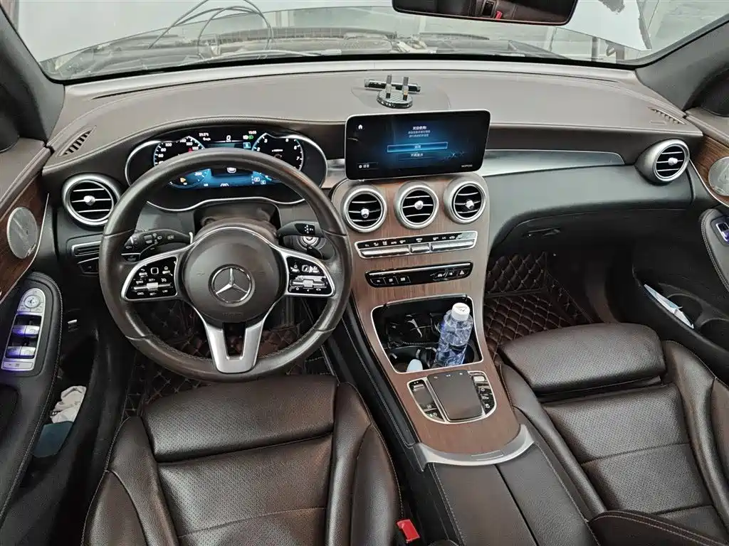 Mercedes-Benz GLC 2020 GLC 300 L 4MATIC Luxury фото 5