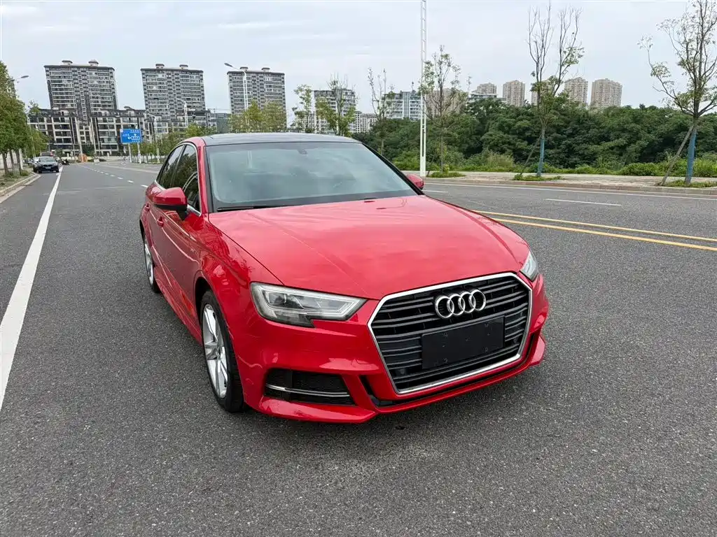 Audi A3 2019 Limousine 35 TFSI Fashion China VI фото 3