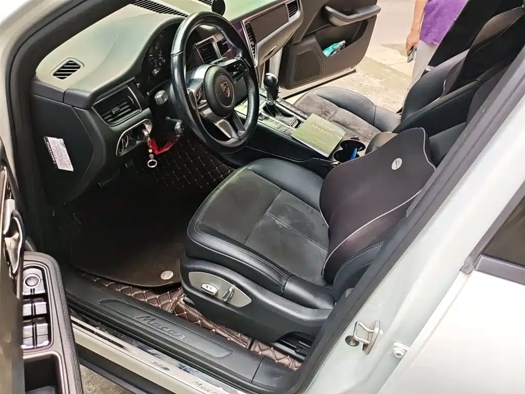 Porsche Macan 2017 Macan 2.0T фото 17