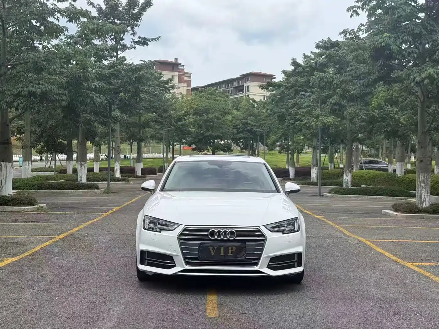 Audi A4L 2018 30th Anniversary 40 TFSI Fashion фото 2