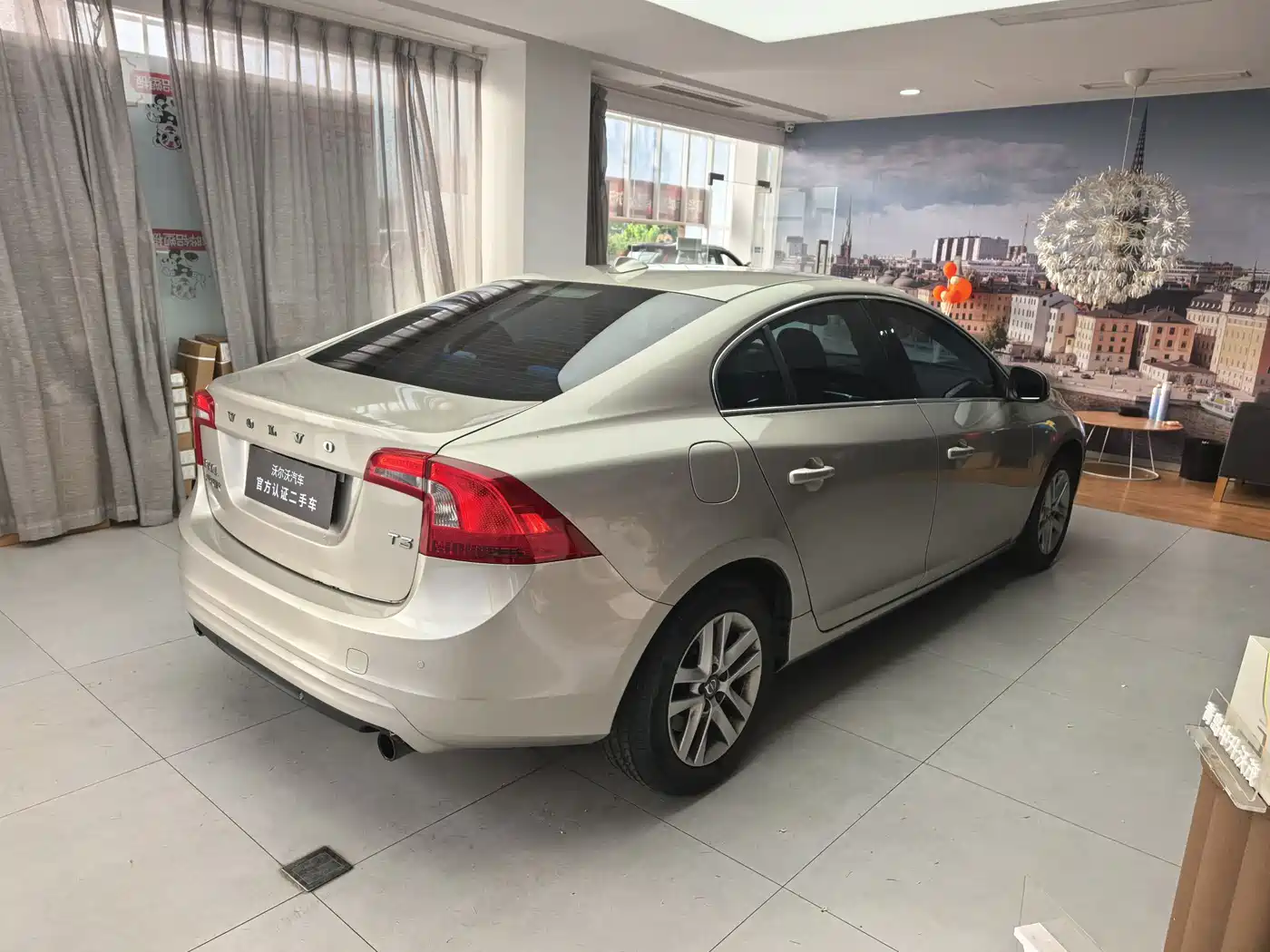 VOLVO S60