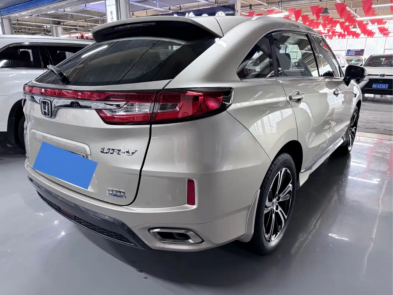 Фото 18 - Honda UR-V