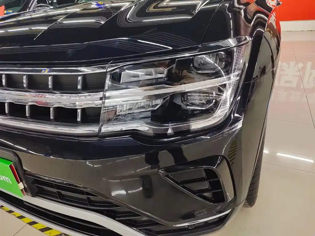 Volkswagen Teramont 2024 380TSI 4WD Dragon Glory Edition фото 24