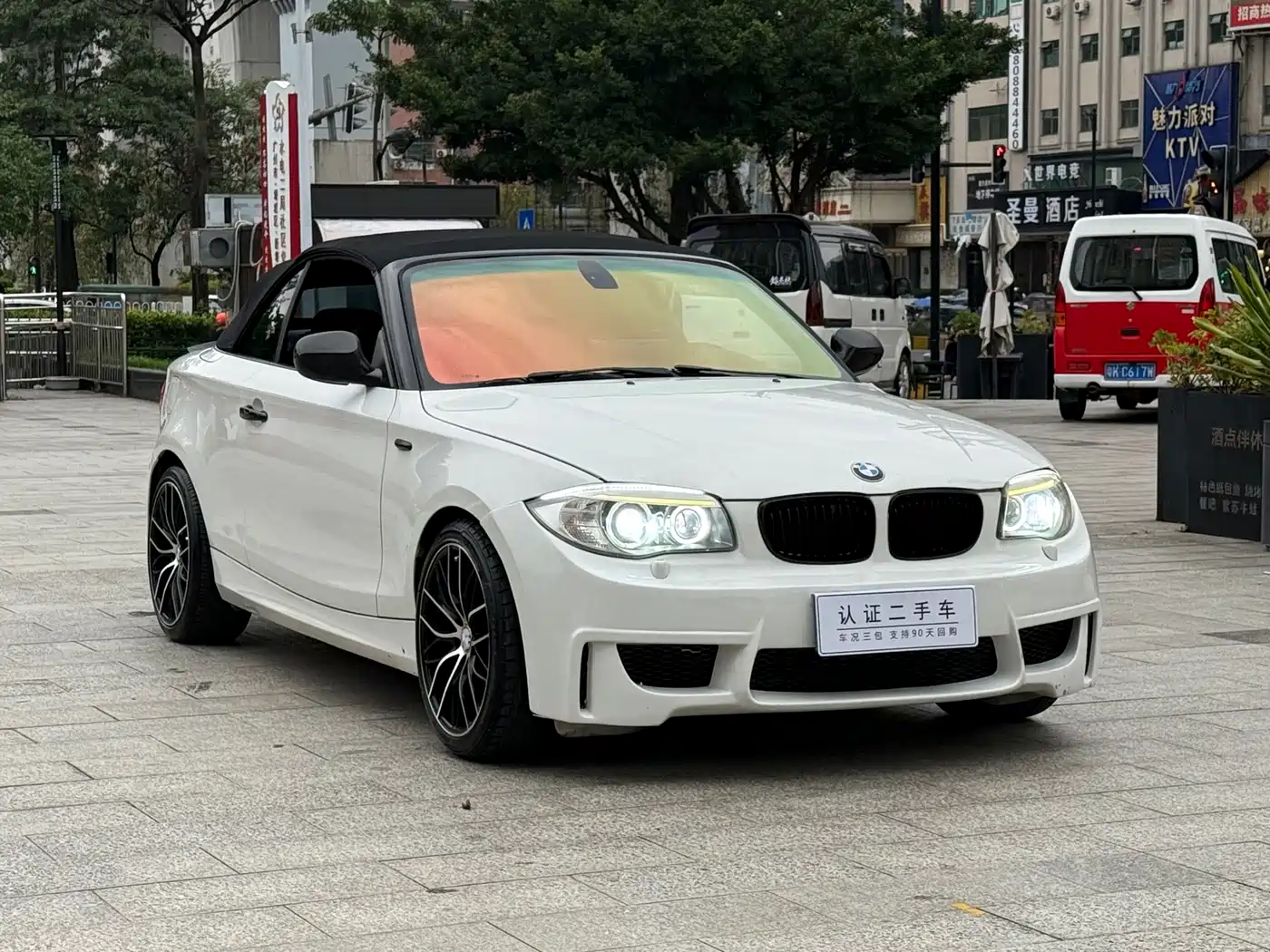 BMW 1 Series (Import) 2011 120i Convertible фото 3