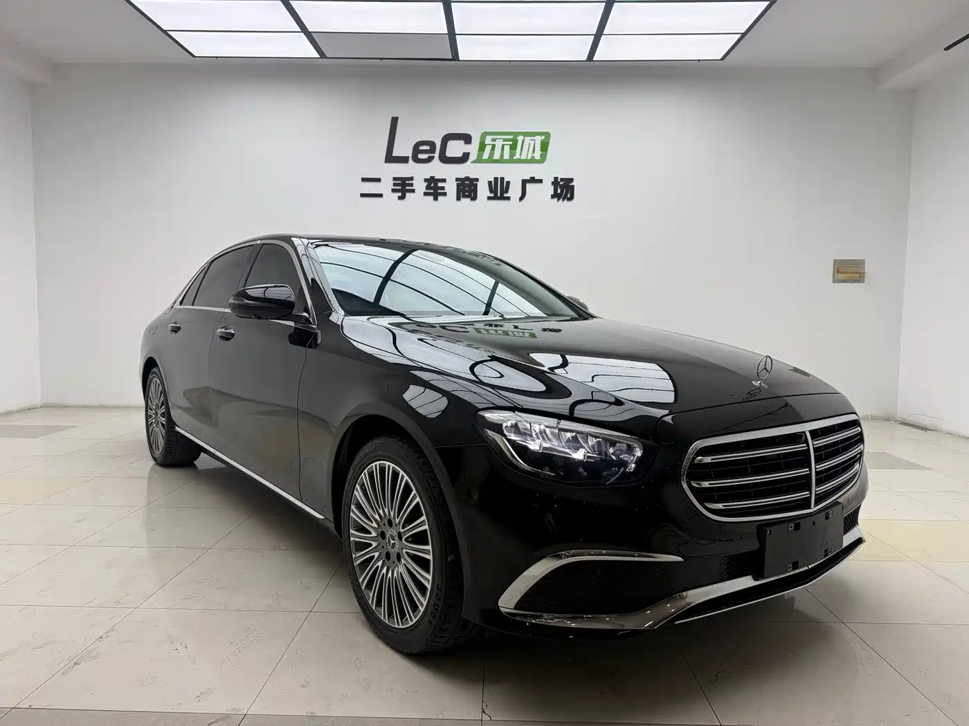 Mercedes-Benz E-Class 2021 E 300 L Fashion фото 2