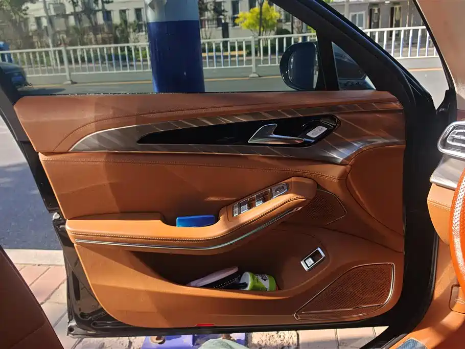 Hongqi H9 2020 2.0T Smart Connection Qi Xiang Edition фото 7