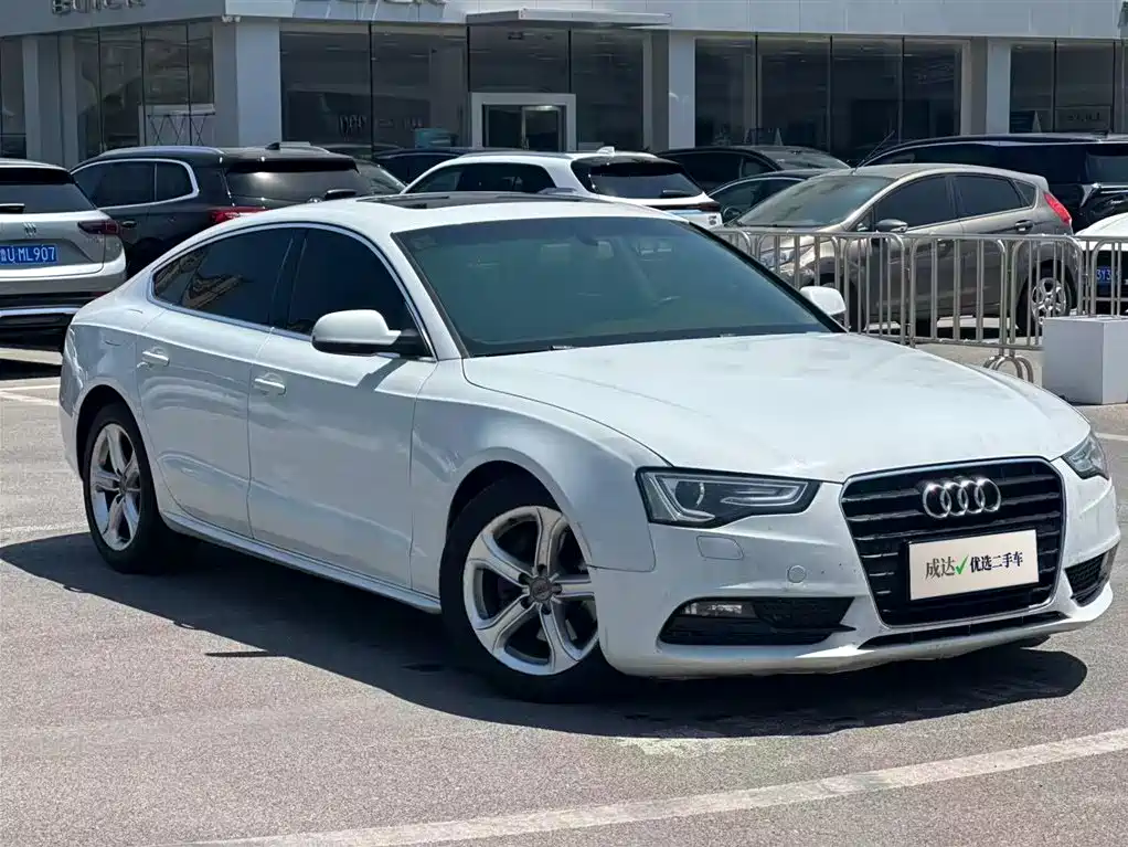 Audi A5 (Import) 2013 Sportback 40 TFSI фото 2