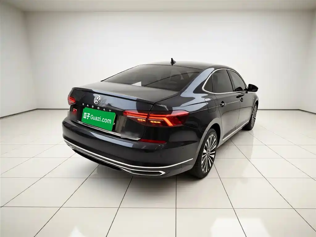 Volkswagen Passat 2020 380TSI Flagship Edition China VI фото 4