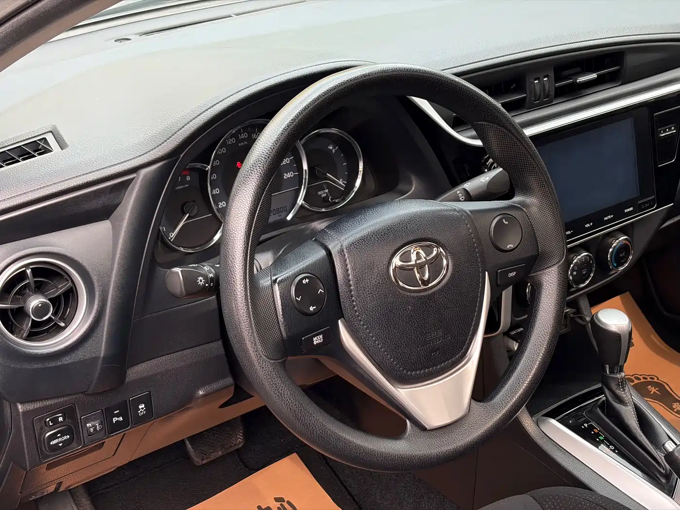 Toyota Levin 2017 Facelift 185T CVT Elite (China V) фото 22