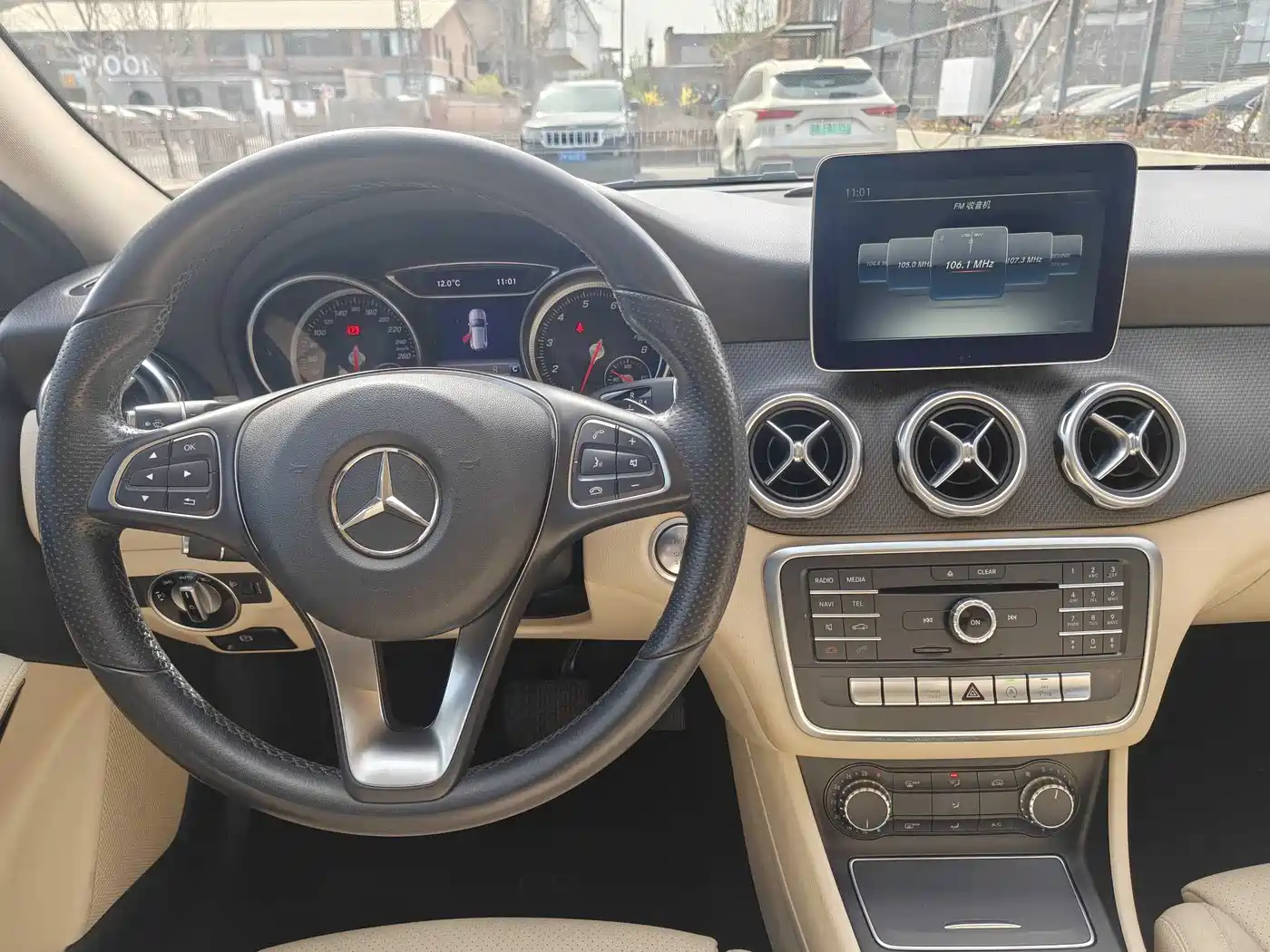 Mercedes-Benz GLA 2017 GLA 200 Dynamic фото 11