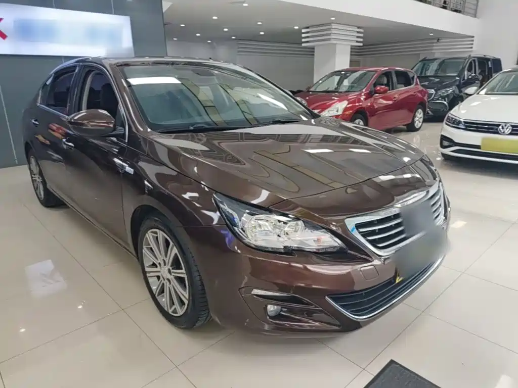 Фото 4 - Peugeot 408