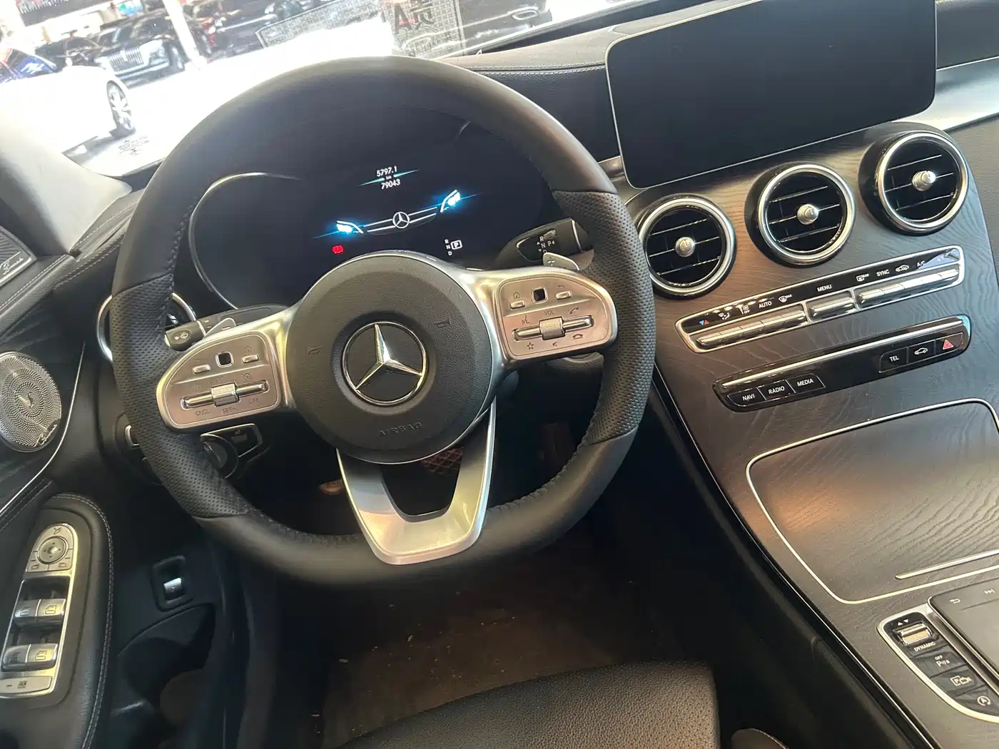 Mercedes-Benz C-Class 2020 C 260 L Sport фото 8