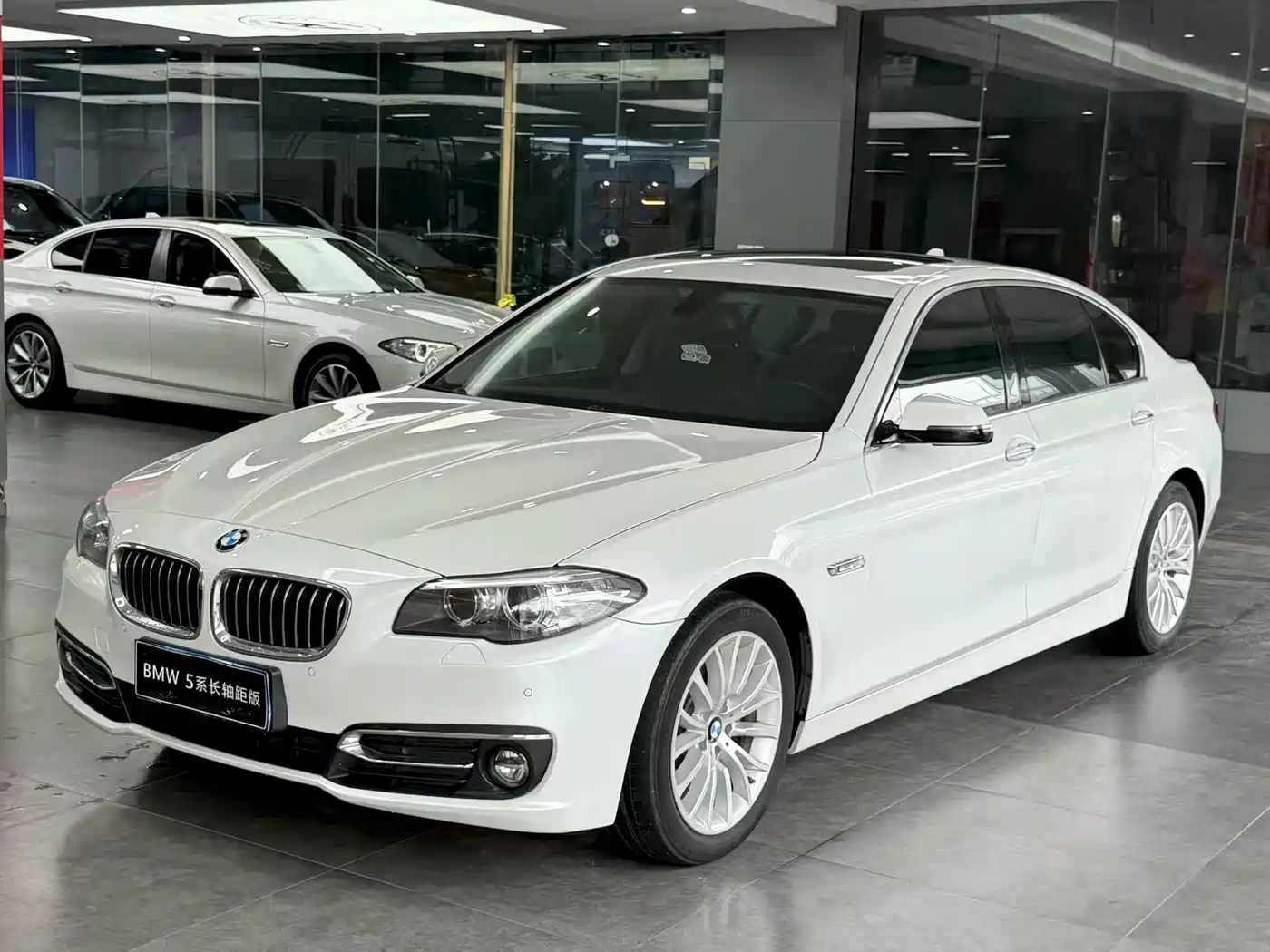 BMW 5 Series 2017 525Li Luxury Design Package