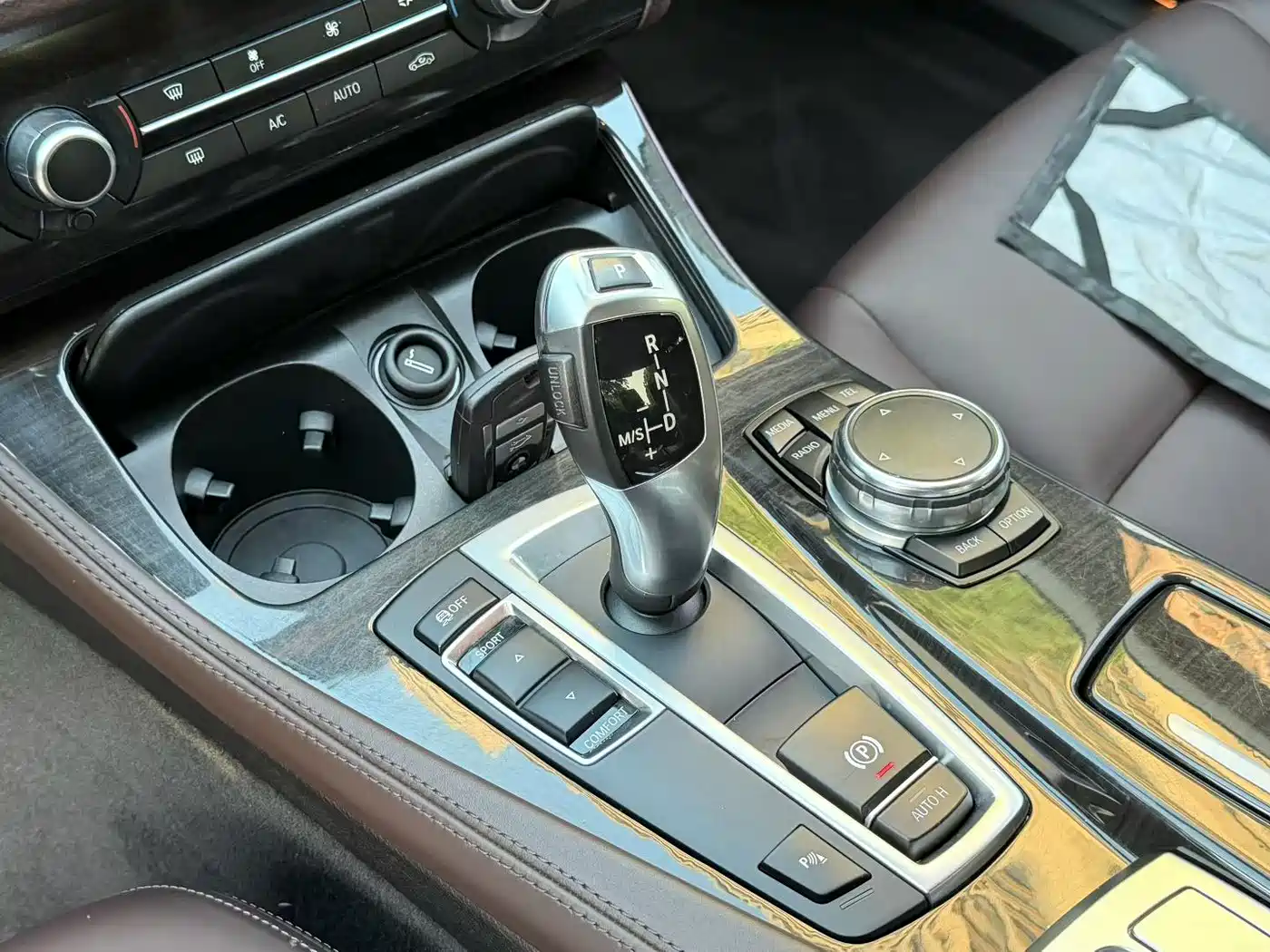 BMW 5 Series 2014 525Li Luxury Design Package фото 5