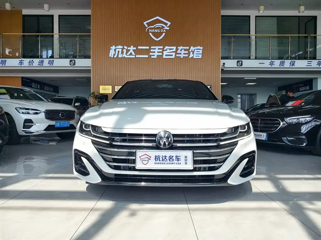 Volkswagen FAW-Volkswagen CC 2024 380TSI Eye-catching Public Sharing Edition фото 2
