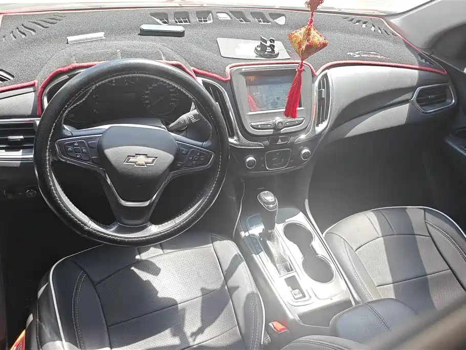 Chevrolet Equinox 2018 535T Automatic Galloping Edition фото 12