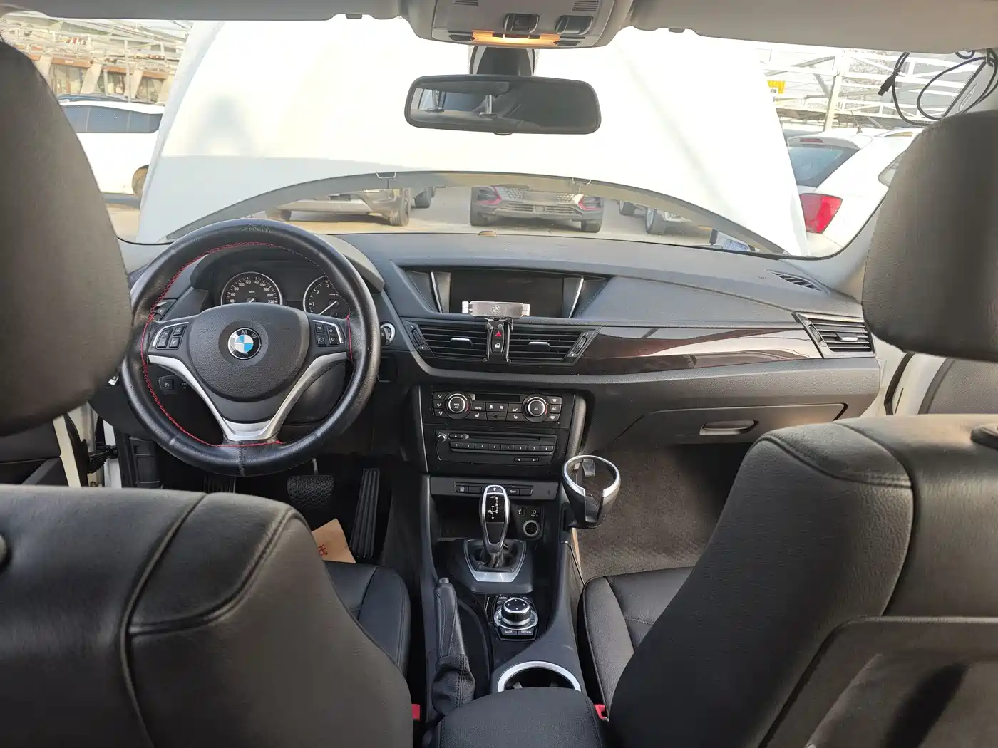 BMW X1 (Import) 2012 xDrive20i фото 6