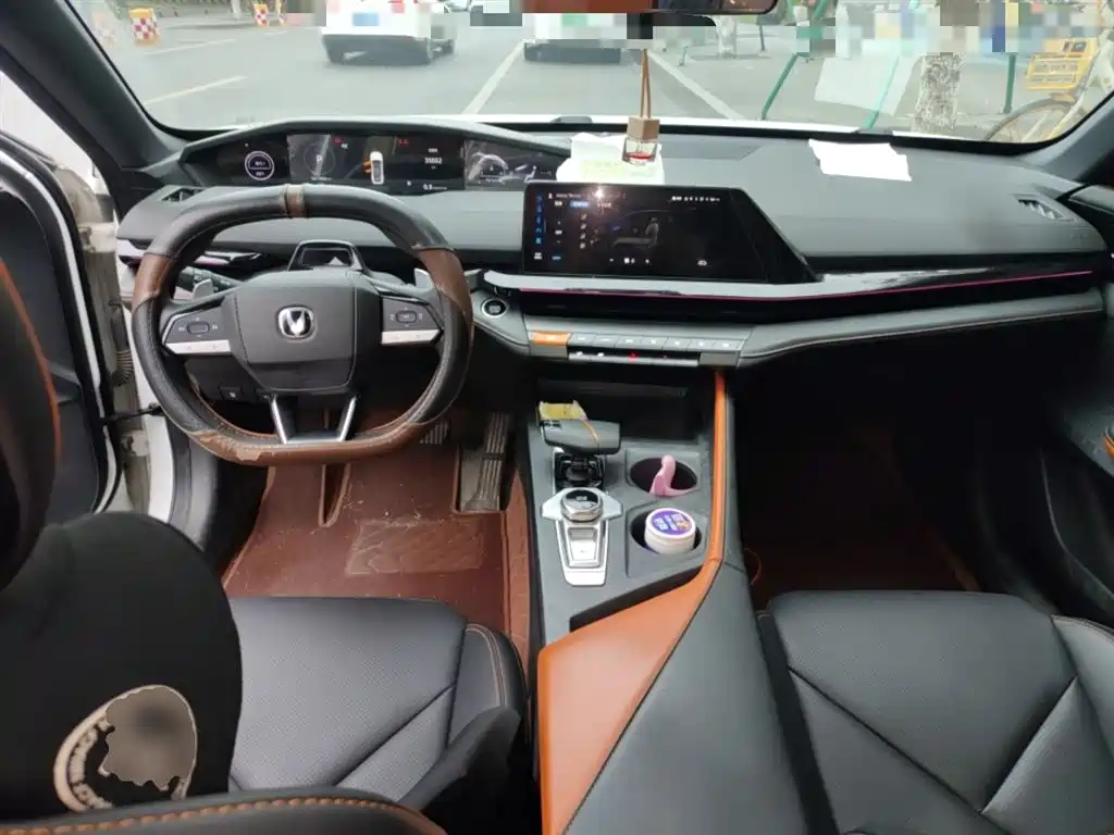 CHANGAN UNI-V