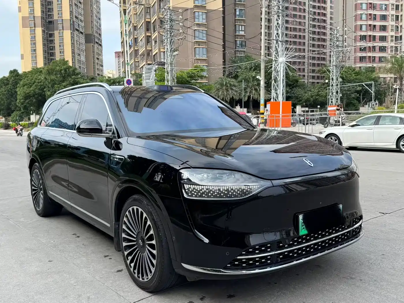 AITO Wenjie AITO M9 2024 Range Extender Ultra 52kWh 6-seater фото 3