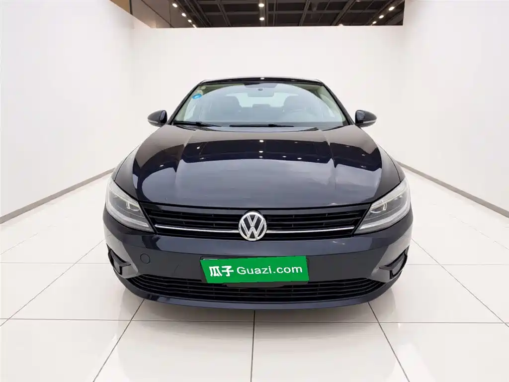 Volkswagen Lamando 2017 230TSI DSG Trend Edition фото 3