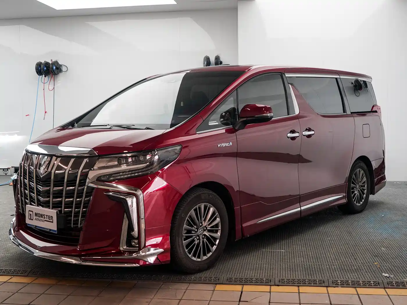 Toyota Alphard 2019 Hybrid 2.5L Premium Edition фото 3