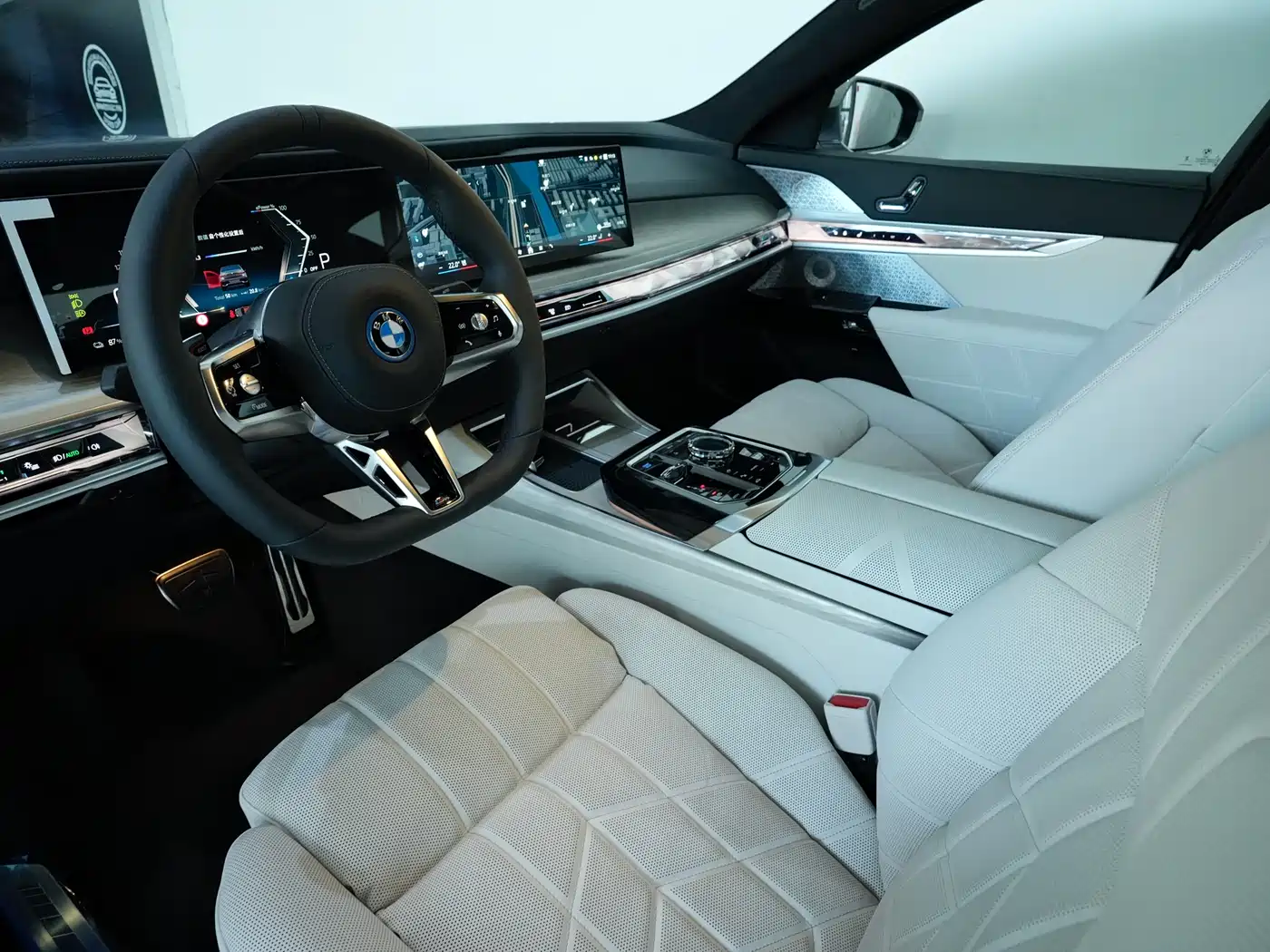 BMW I7