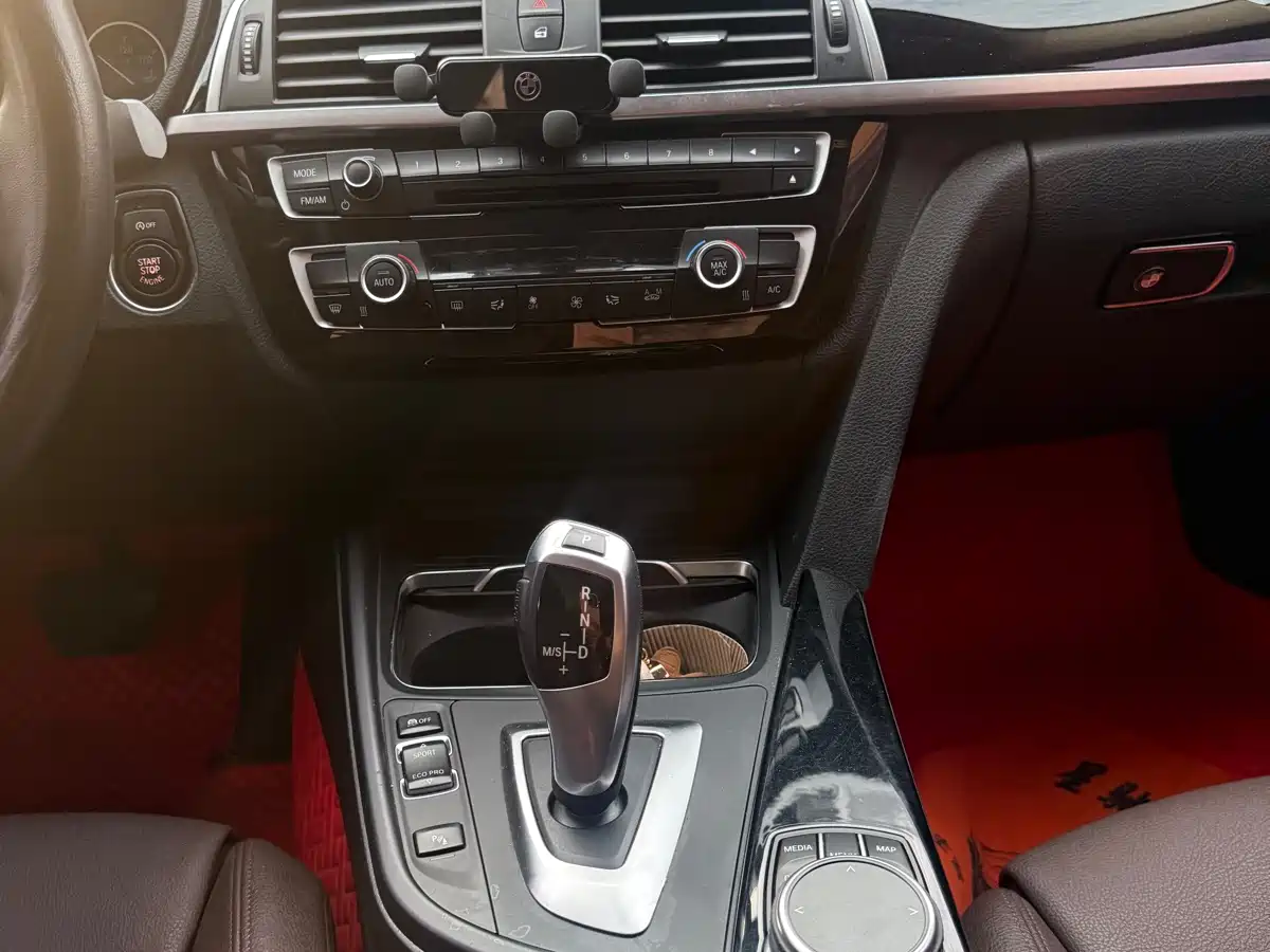 BMW 3 Series 2019 320Li Fashion Type фото 14