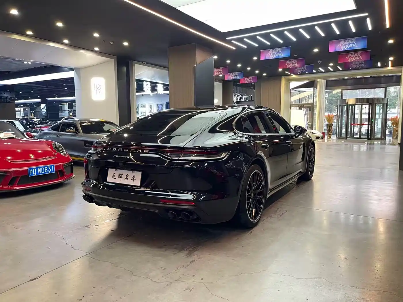 Porsche Panamera 2023 Panamera 4 Executive Long Wheelbase 2.9T фото 21