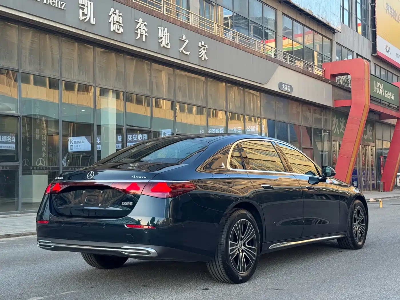 MERCEDES-BENZ E-CLASS