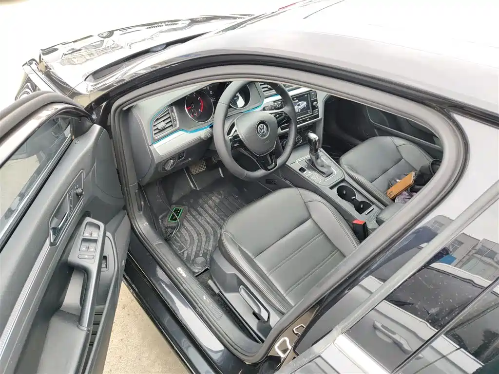 Volkswagen Lamando 2017 230TSI DSG Trend Edition фото 16