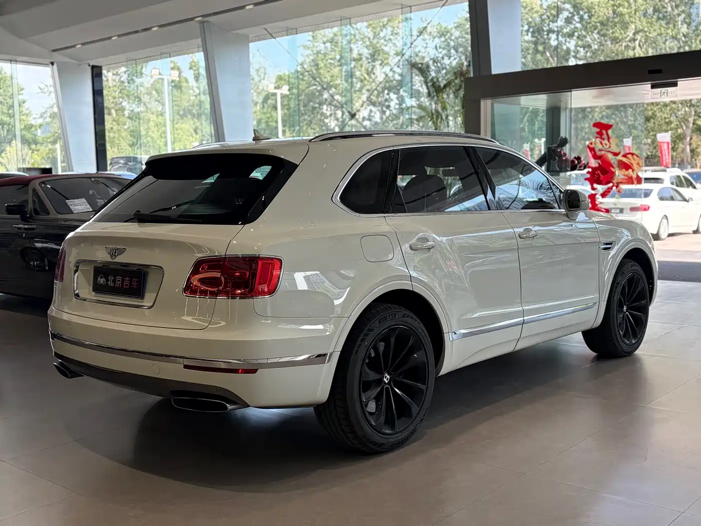 Bentley Bentayga 2018 2017 6.0T Standard Edition