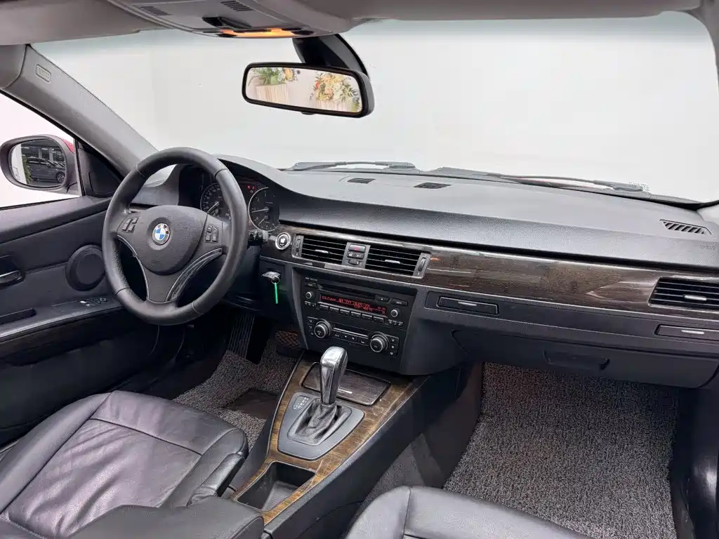 BMW 3 Series (Import) 2013 2011 320i Coupe