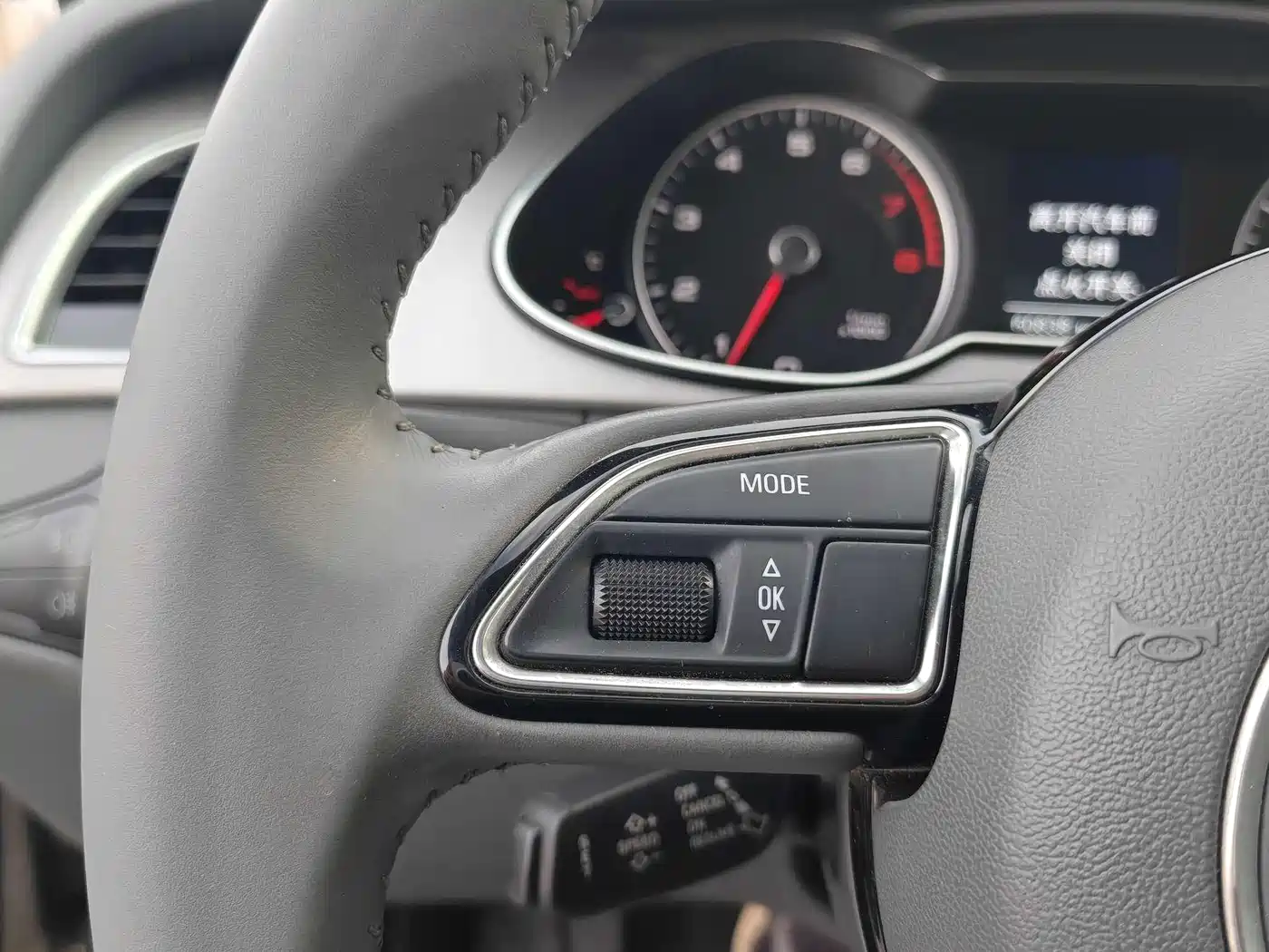 Audi A4L 2013 35 TFSI Automatic Standard фото 9