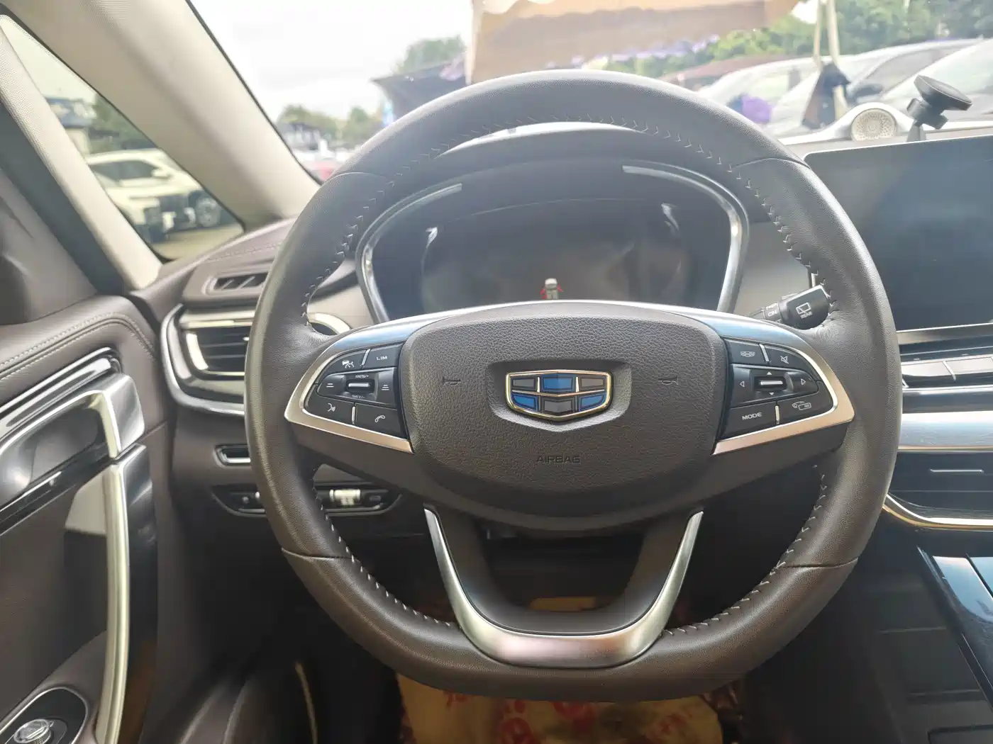 Photo 7 - Geely Jiaji